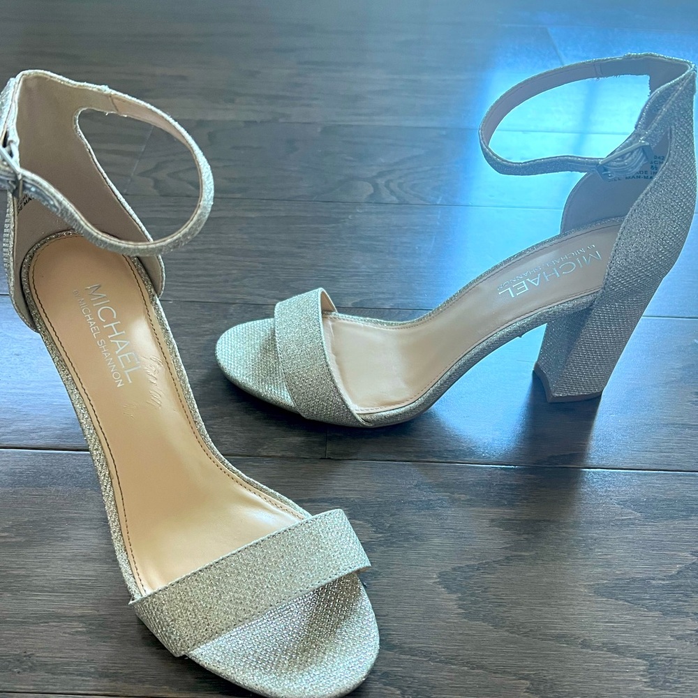 BLOCK HEELS
